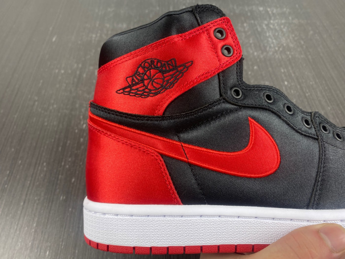 jordan 1 retro high og satin bred - fd4810-061